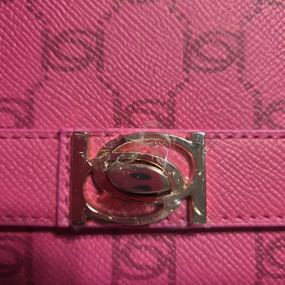 Women's Pink Chain Crossbody Bag - Picture 2 of 7